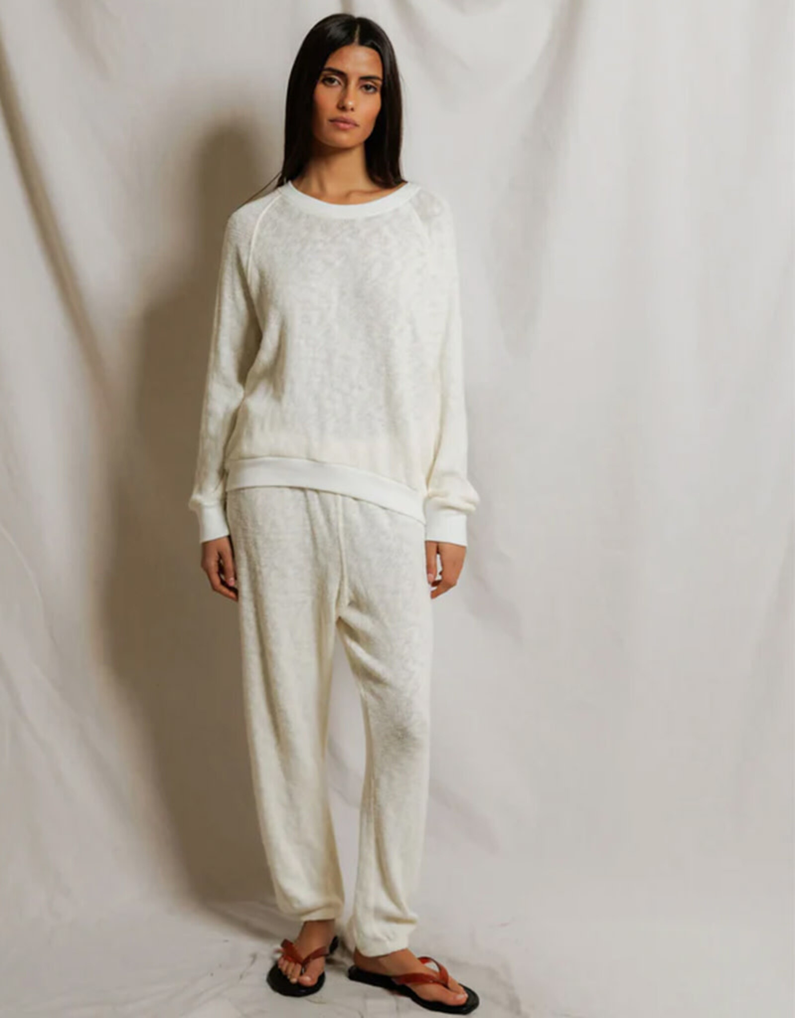PERFECT WHITE TEE AULANI SUMMER MESH LS CREW NECK
