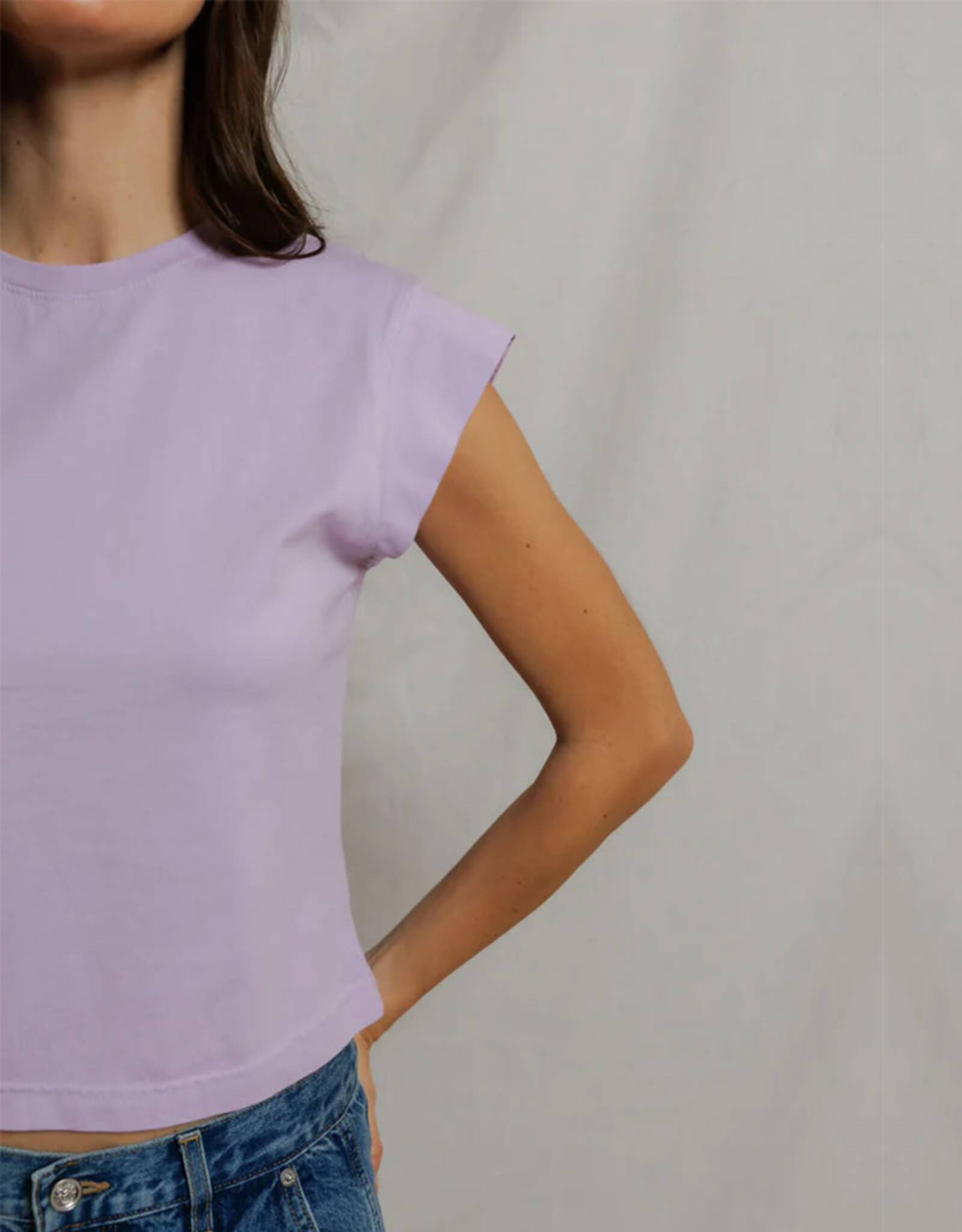 PERFECT WHITE TEE PORTER CAP SLEEVE TEE