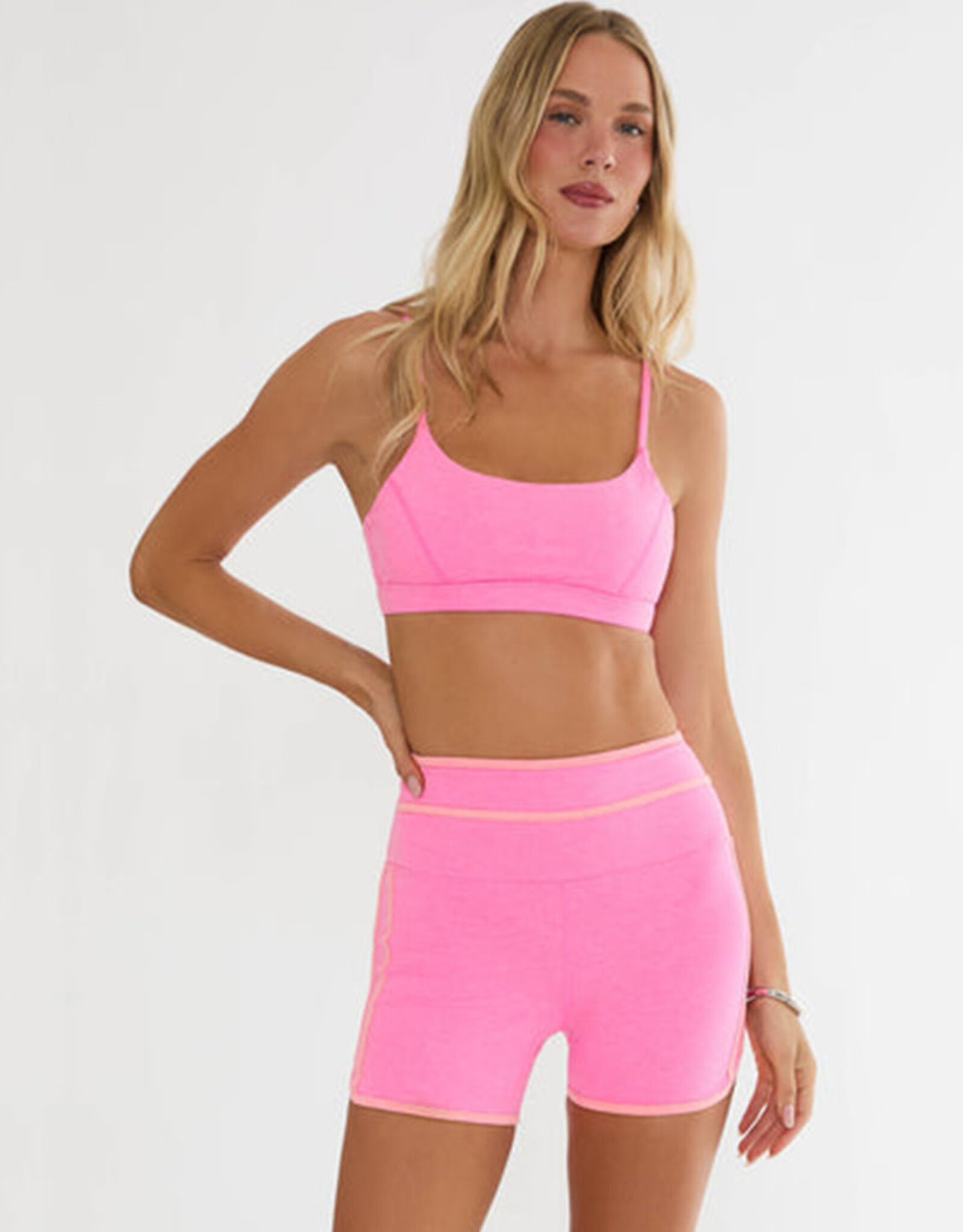 BEACH RIOT SARA TOP