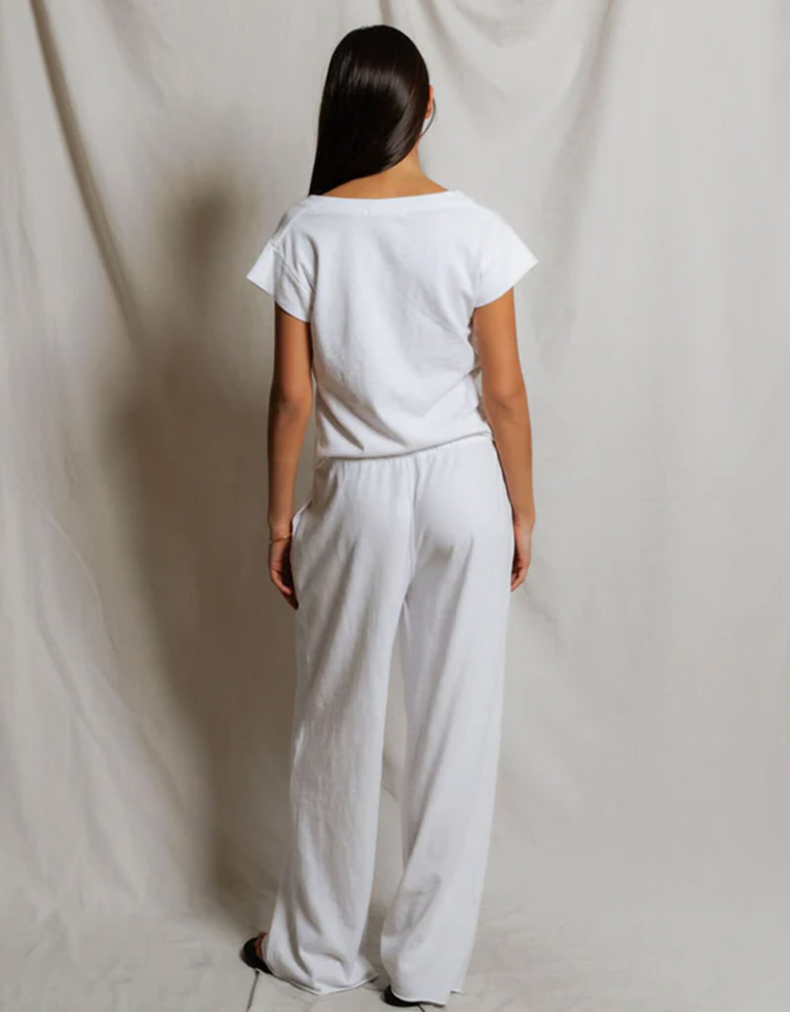 PERFECT WHITE TEE SHAKIRA  JERSEY PANT