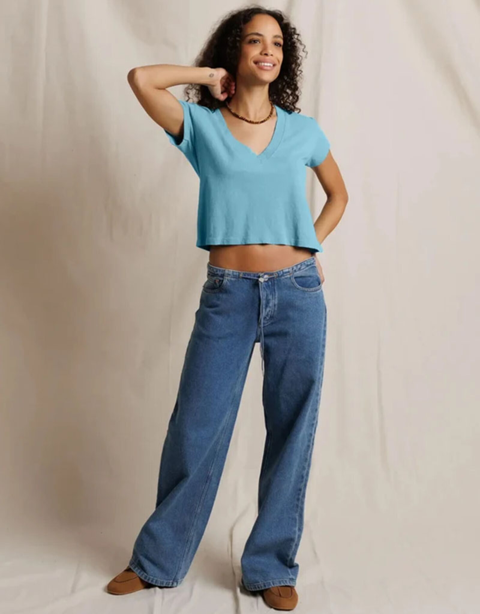 PERFECT WHITE TEE ALANIS COTTON VNECK