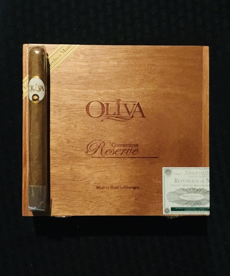 Oliva Oliva Connecticut Reserve Churchill 7X50