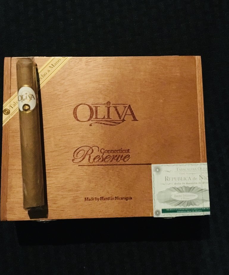 Oliva Oliva Connecticut Reserve Toro 6x50