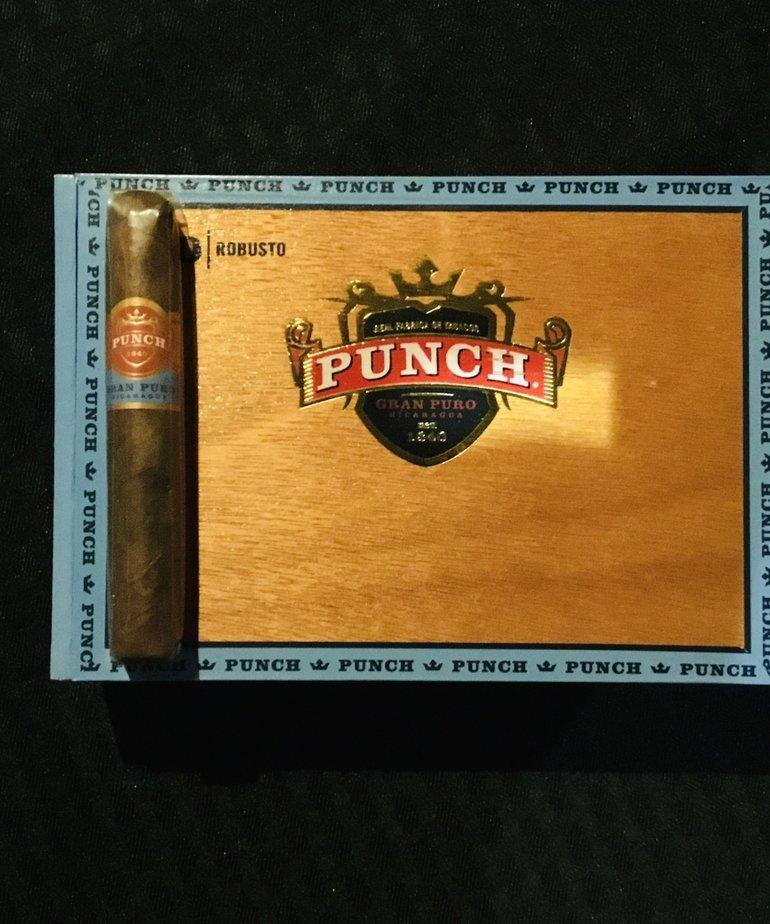 Punch Punch Gran Puro Nicaragua 4 7/8 x 48 Box of 20