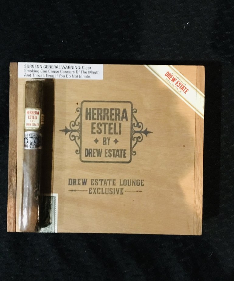 Herrera Esteli Herrera Esteli by Drew Estate Lounge Exclusive Box of 20