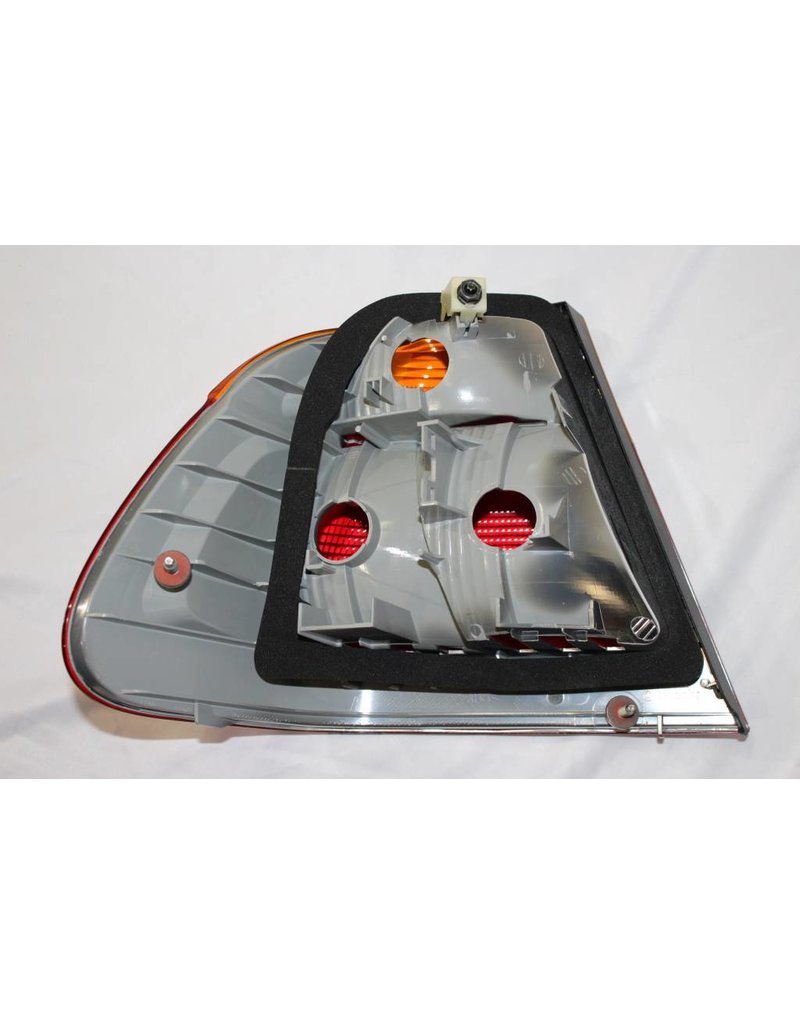 BMW Rear light in the side panel, right side for BMW 3-series E-46