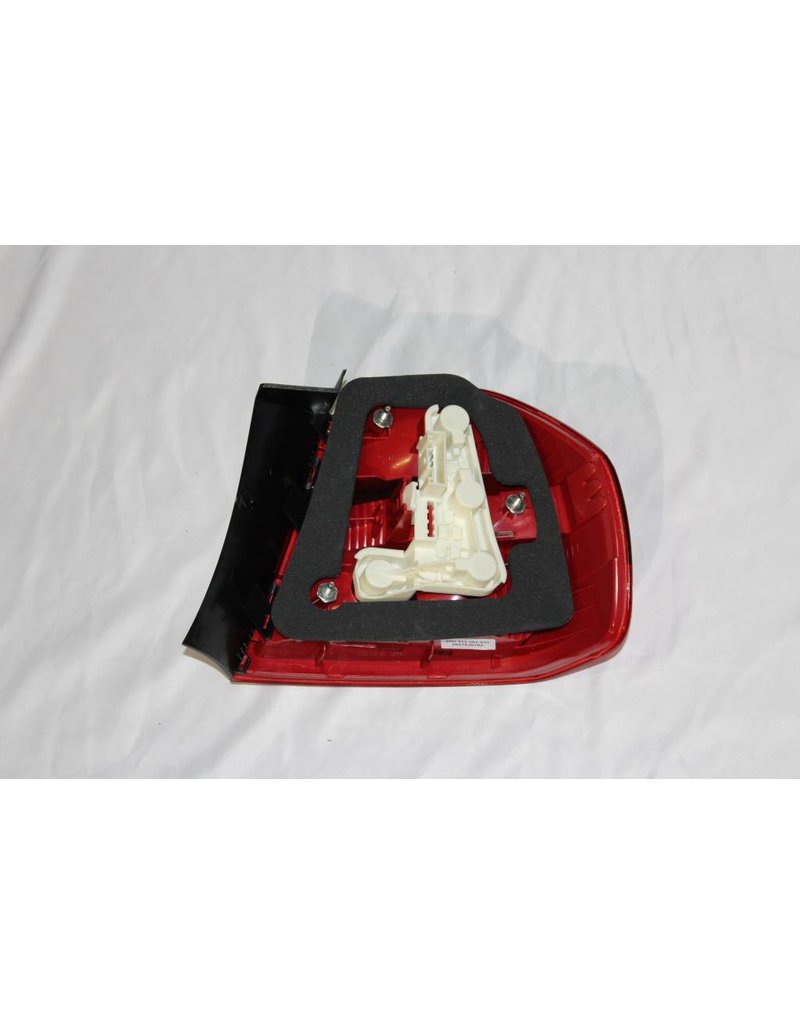 Hella lanterna traseira (lado do para-lama) esquerdo para BMW serie 3 E-90