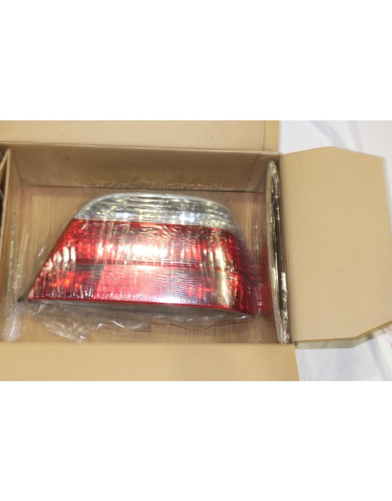 OEM Right rear light, white turn indicator for BMW 7 series E-38