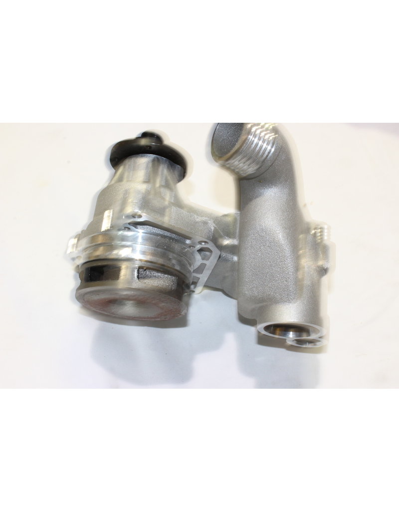 BMW Water pump for BMW 7 series E-32