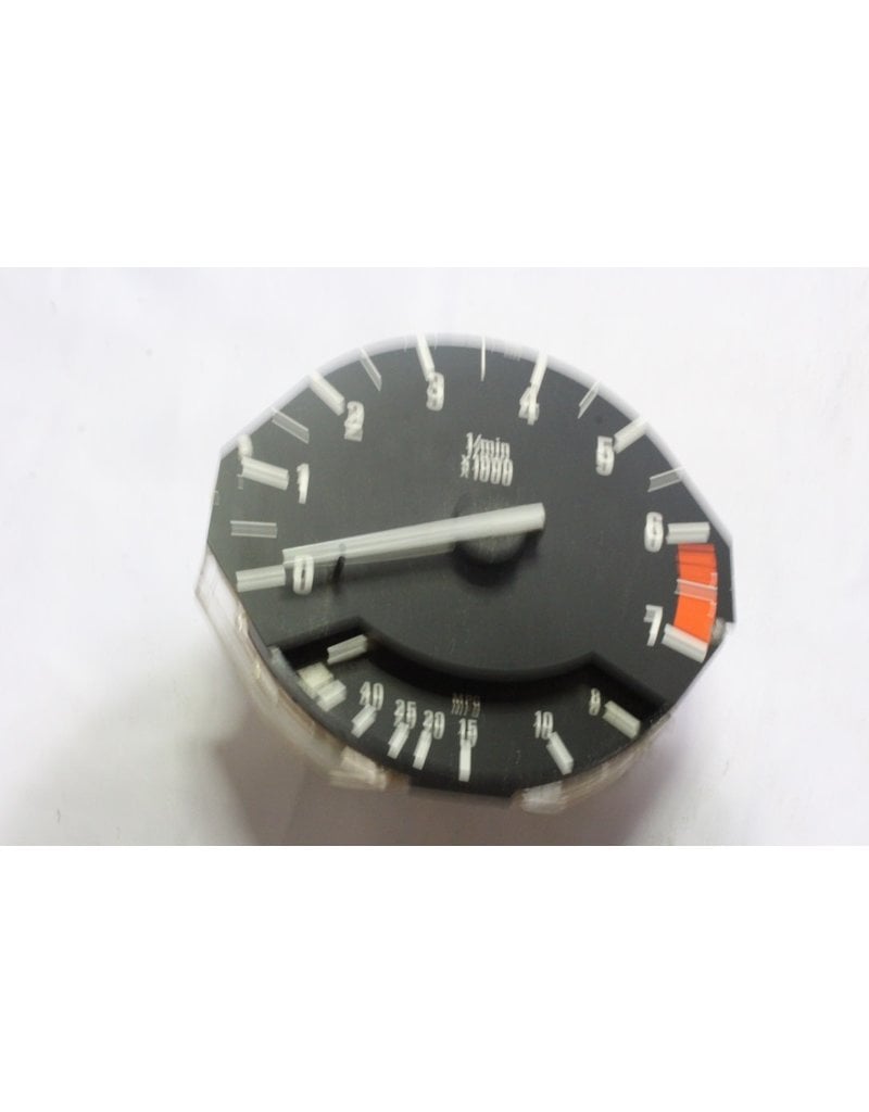 BMW RPM counter with fuel consumption gauge for BMW E-34 and E-32