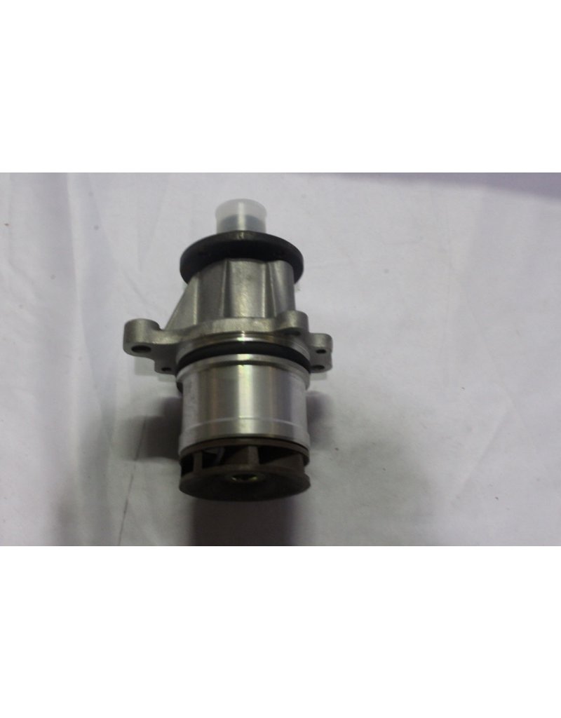 Water pump for E-36 Z3