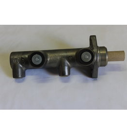 Brake master cylinder for BMW 7 series E-32