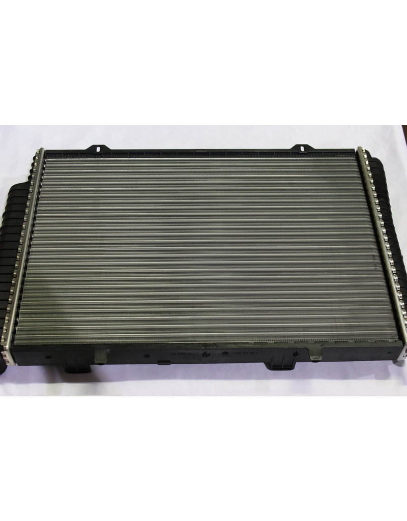 Mercedes-Benz Genuine radiator for Mercedes Benz C230 (97 98) CLK320 (98-03) W202 W208