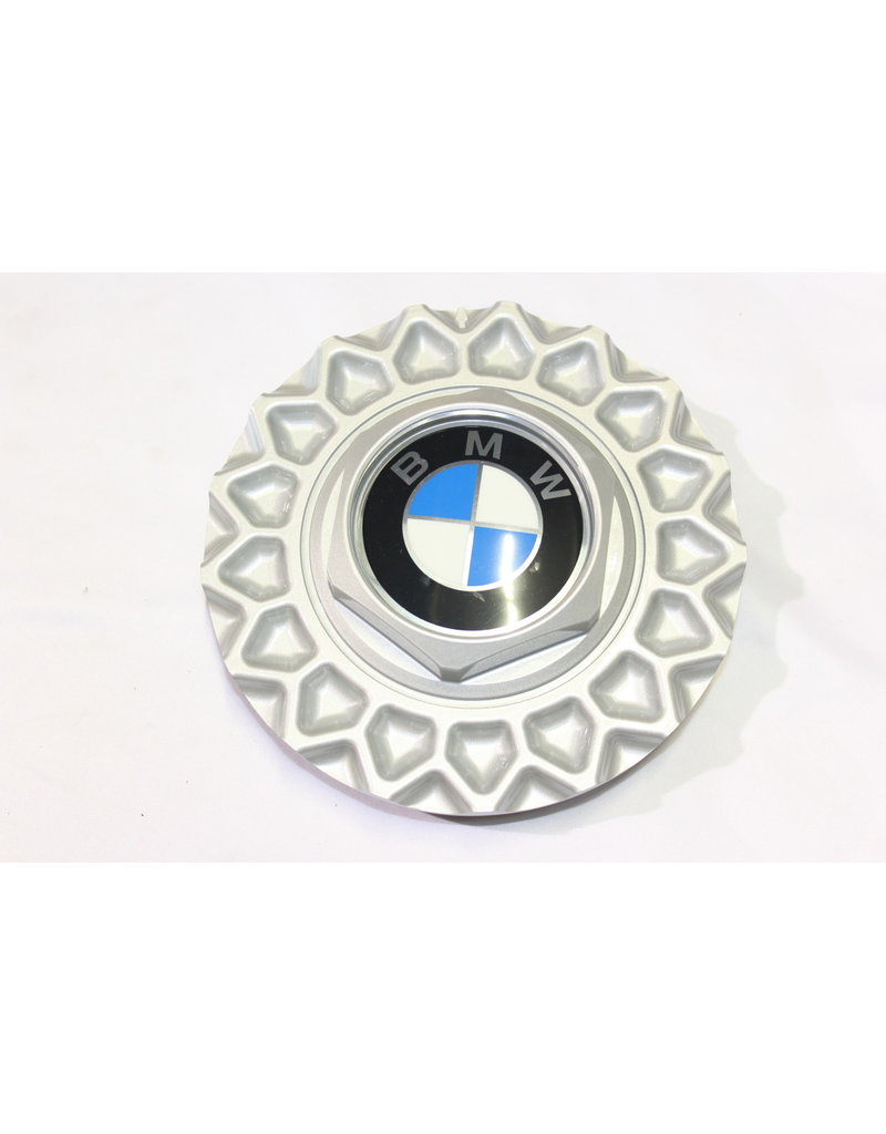 BMW Genuine wheel hub cap for BMW E-24 E-32 E-34