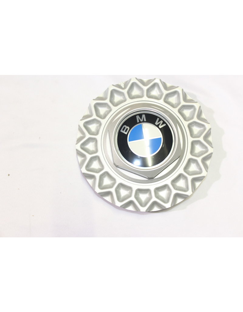 BMW Genuine wheel hub cap for BMW E-24 E-32 E-34