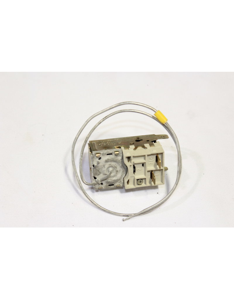 BMW Genuine temperature switch for BMW 3 series E-21 NOS