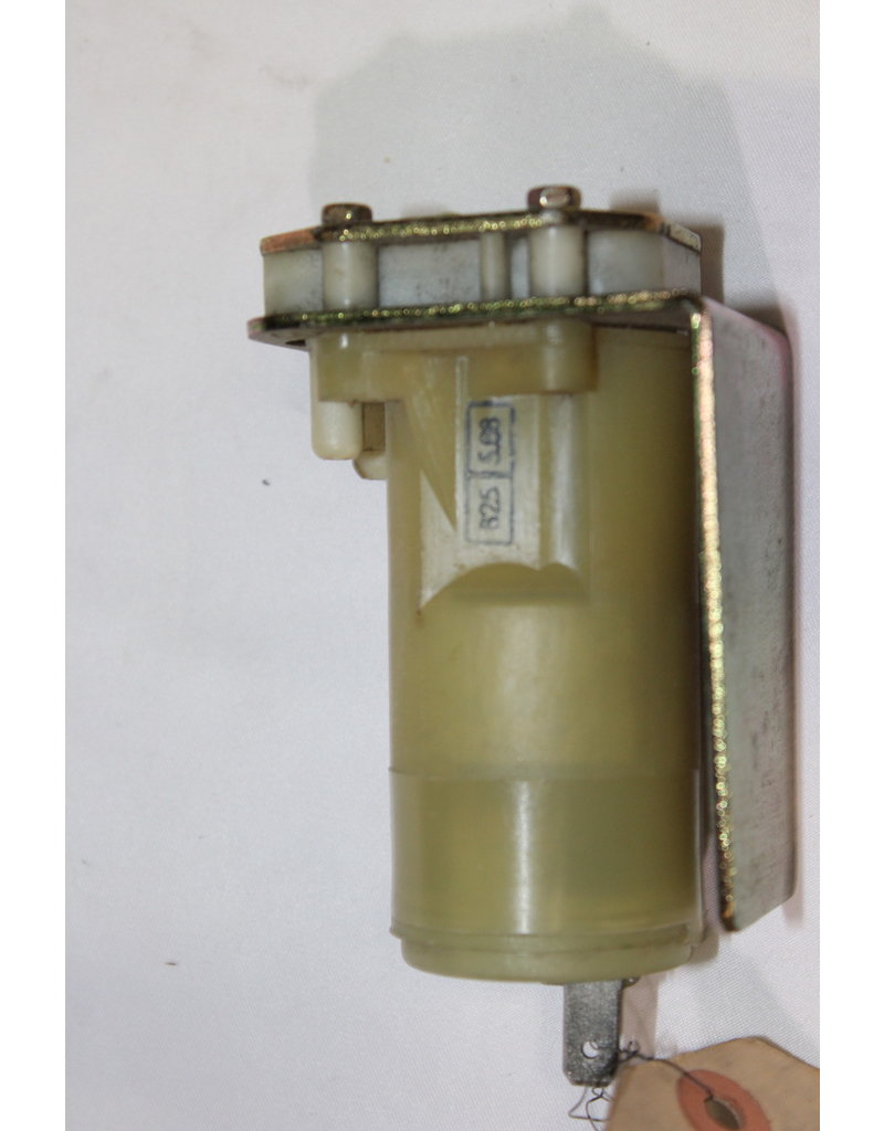 BMW Wash pump for BMW E-12 E-21 M1 (open box but never used)