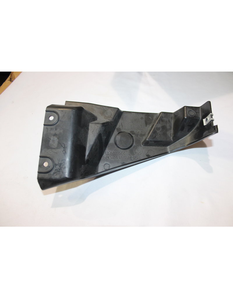 BMW Front bumper guide left for BMW E-46