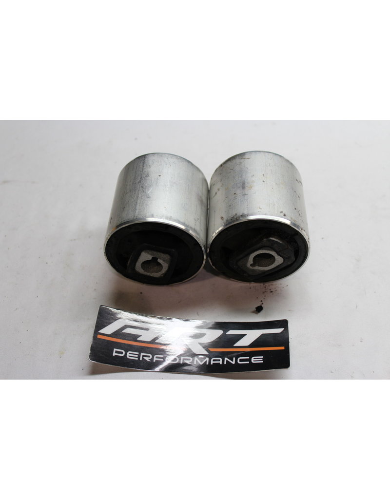 BMW Par de coxims para  BMW E-38 E-39