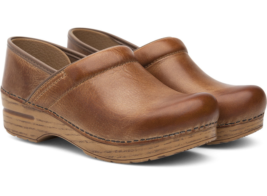 Dansko Professional Honey Distressed Wide 399-581464