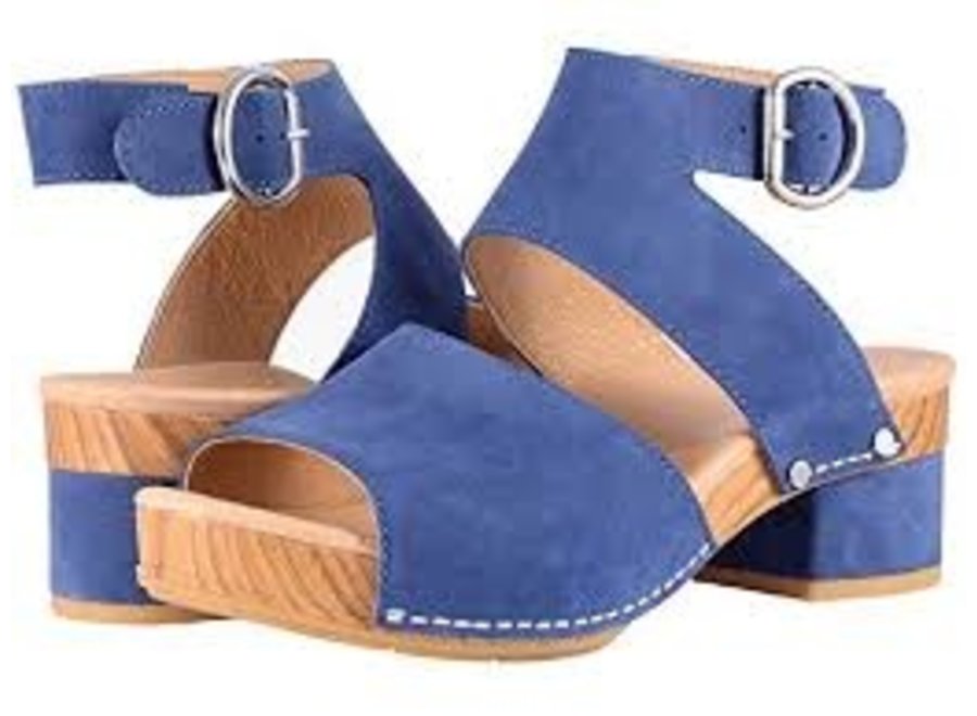kamet bootie jeffrey campbell