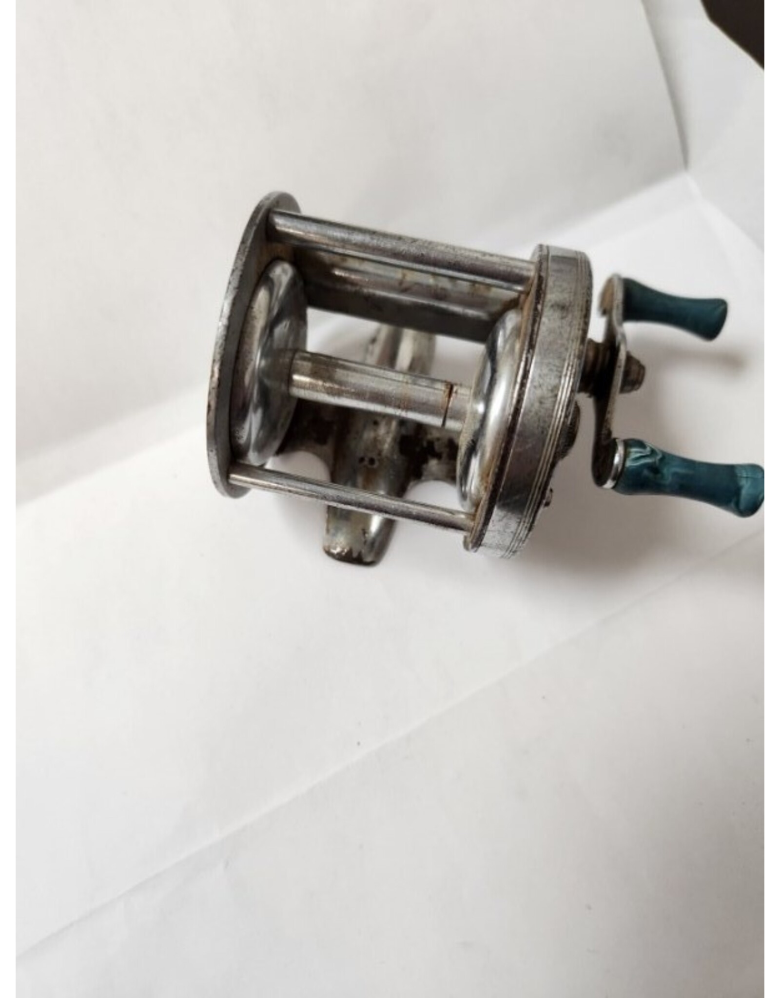 Sport King Model 69 Level-Wind Old-Timer Fishing Reel - Still Works!
