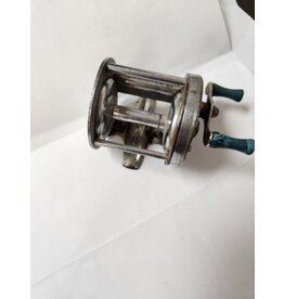Sport King Model 69 Level-Wind Old-Timer Fishing Reel - Still Works!