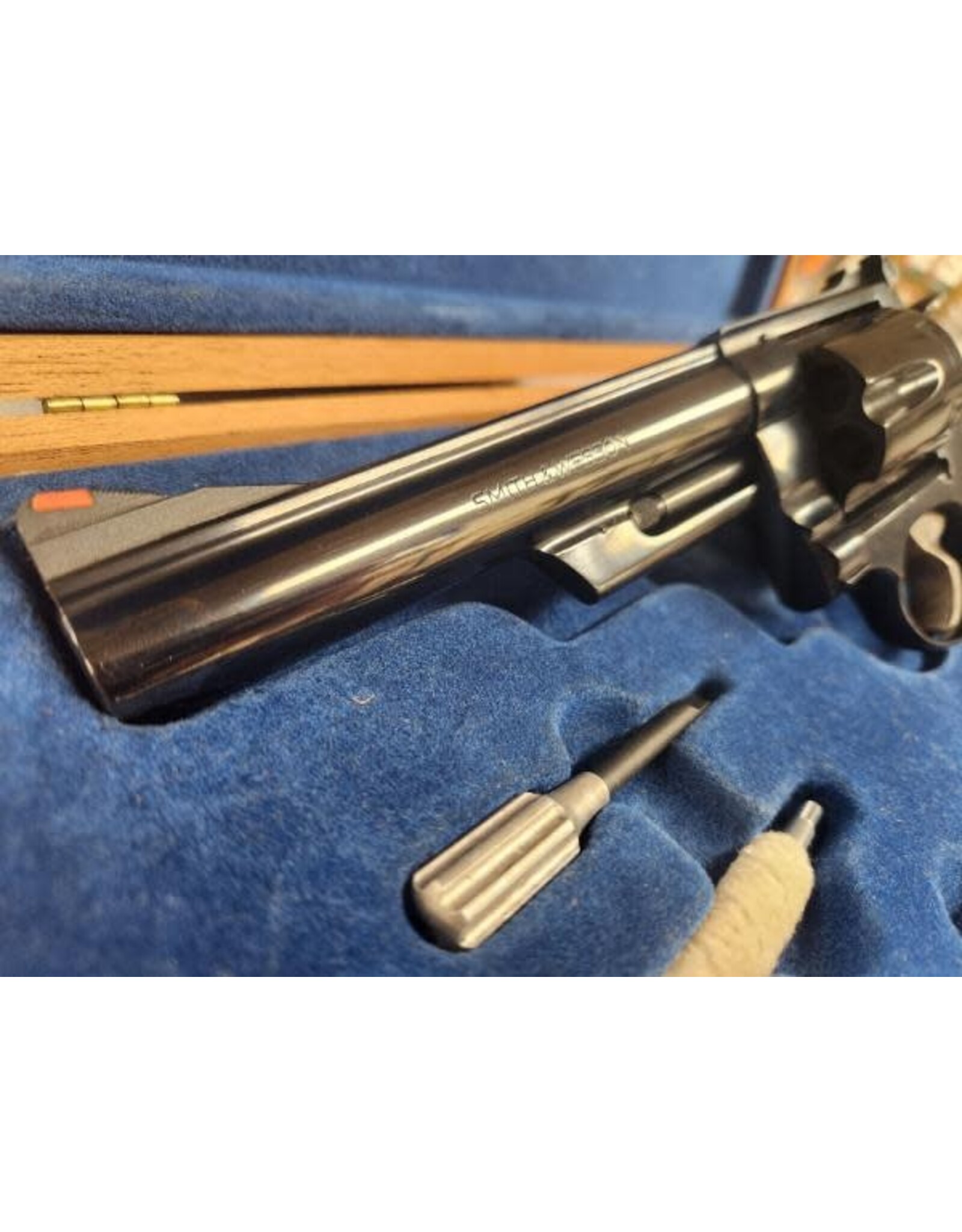 Smith & Wesson Mod. 29-2 - .44 Mag - 5-7/8" bbl 6 Shot