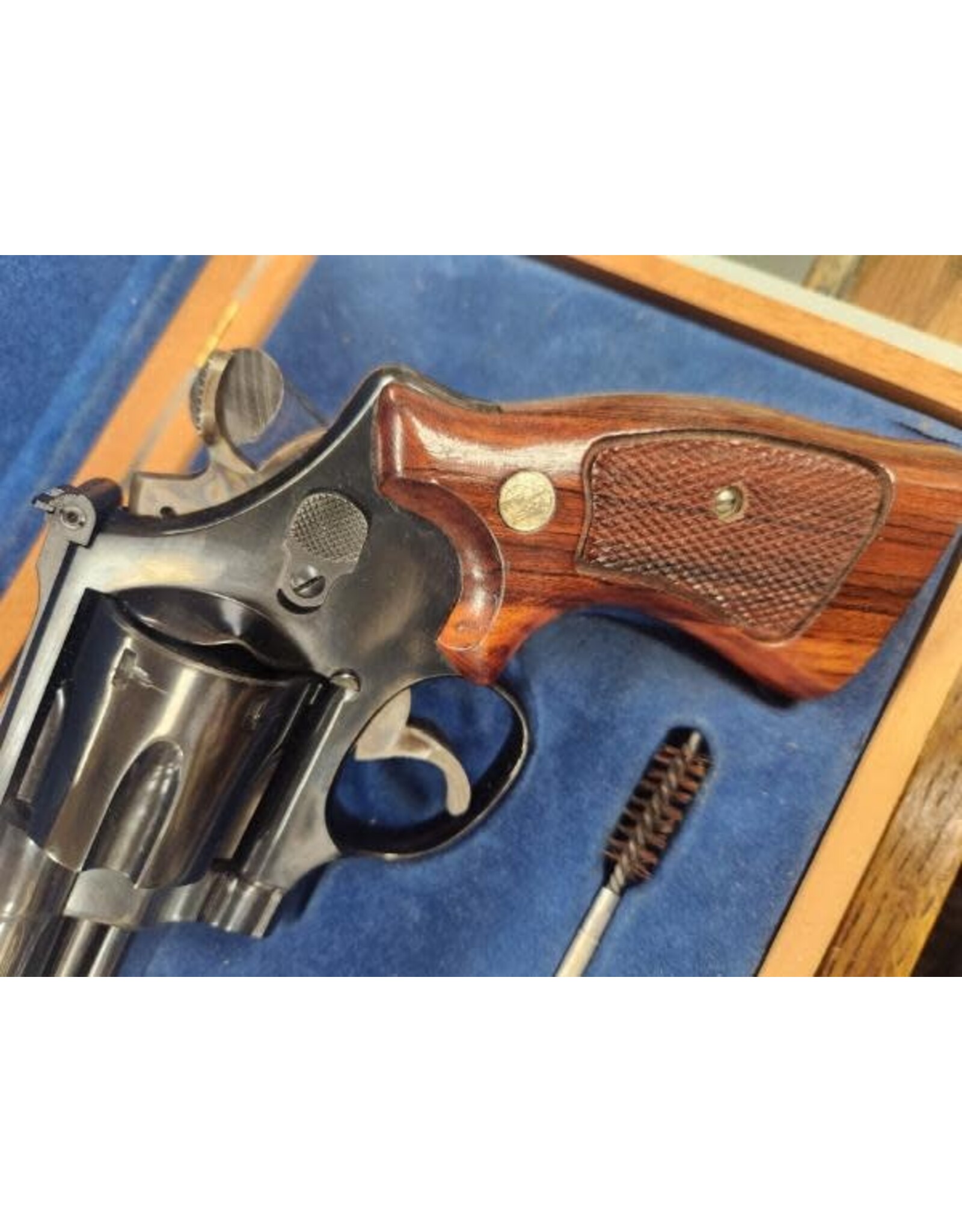 Smith & Wesson Mod. 29-2 - .44 Mag - 5-7/8" bbl 6 Shot