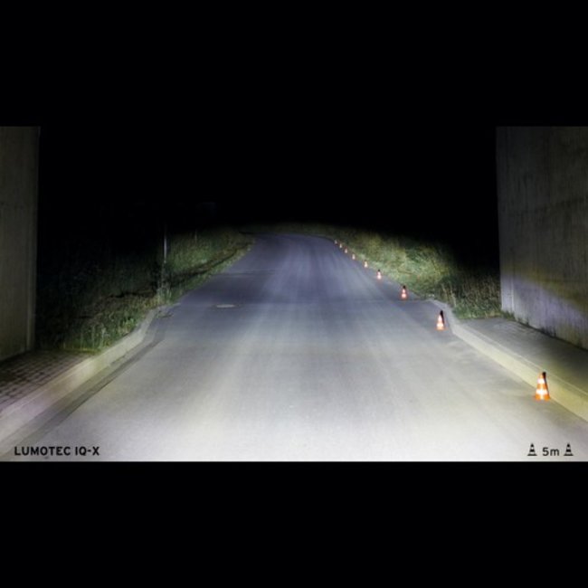 B&M Lumotec IQ X Dynamo Headlight, Black