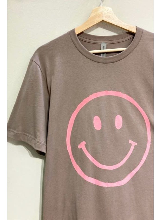 SMILEY FACE OVERSIZED GRAPHIC TEE