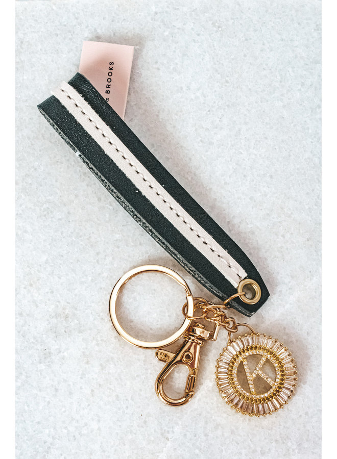 GOLD CIRCLE INITIAL KEYCHAIN W/ WRISLET