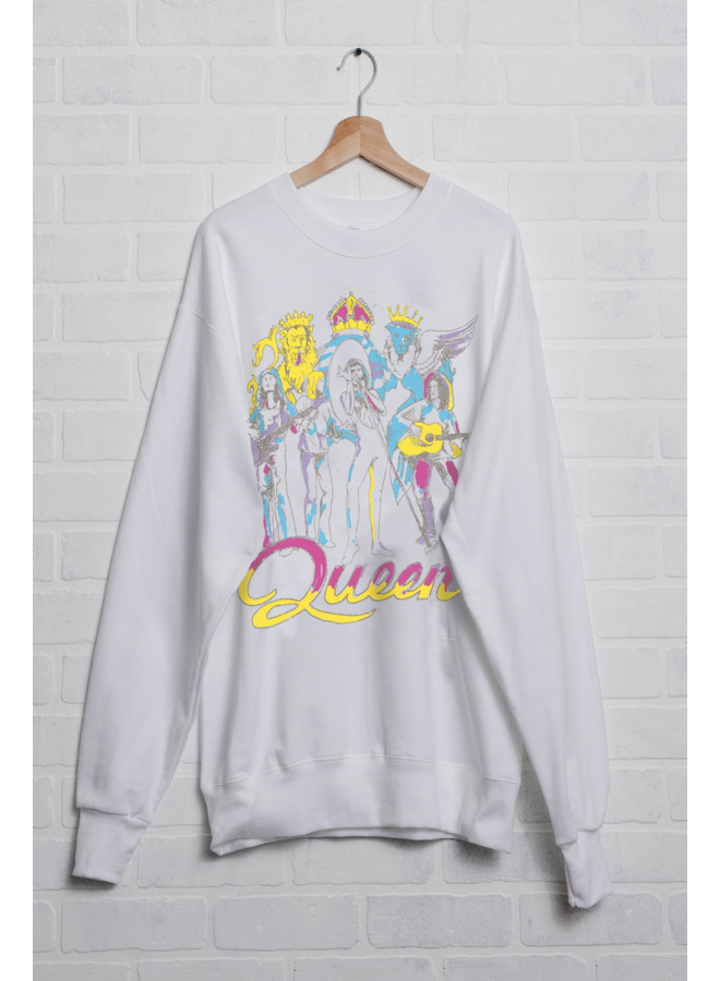 QUEEN ON STAGE DISTRESSED SWEATSHIRT