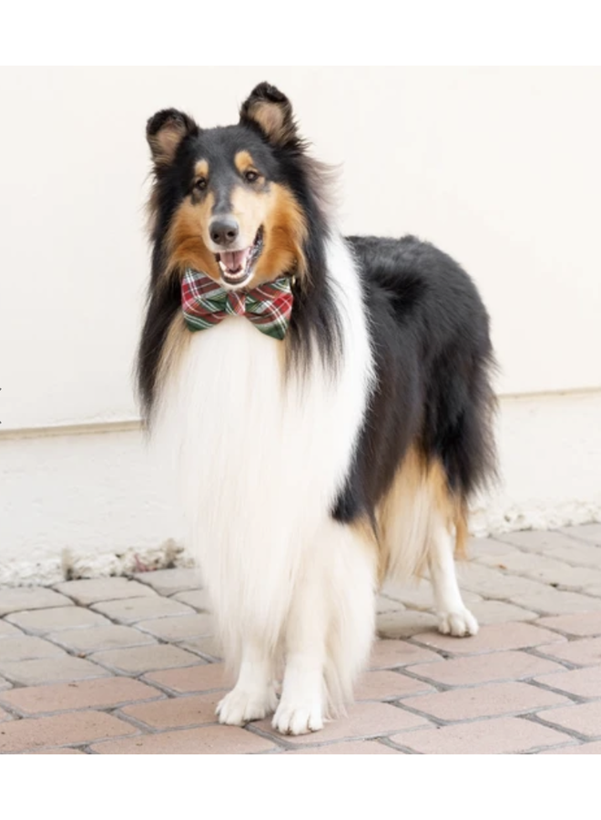 HOLLY JOLLY FLANNEL BOW TIE COLLAR