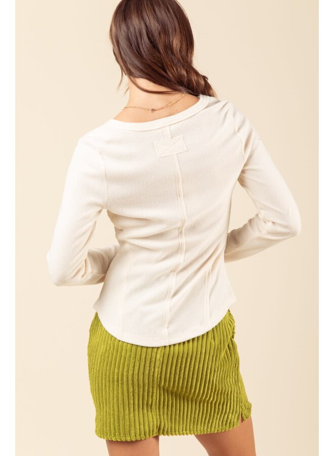 SIMPLE  LONG SLEEVE BUTTON NECK DETAIL