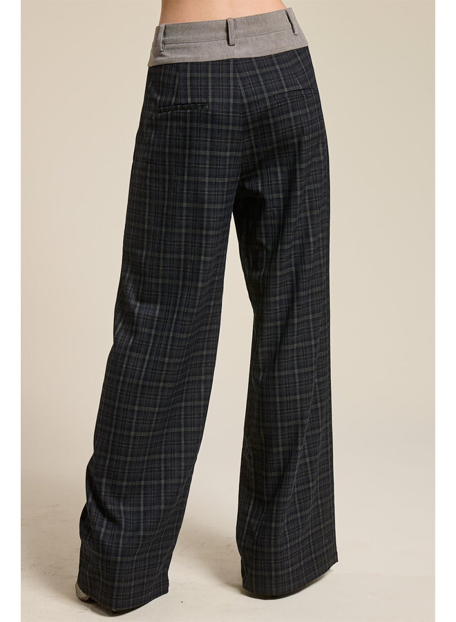 PRETTY IN PLAID PANT