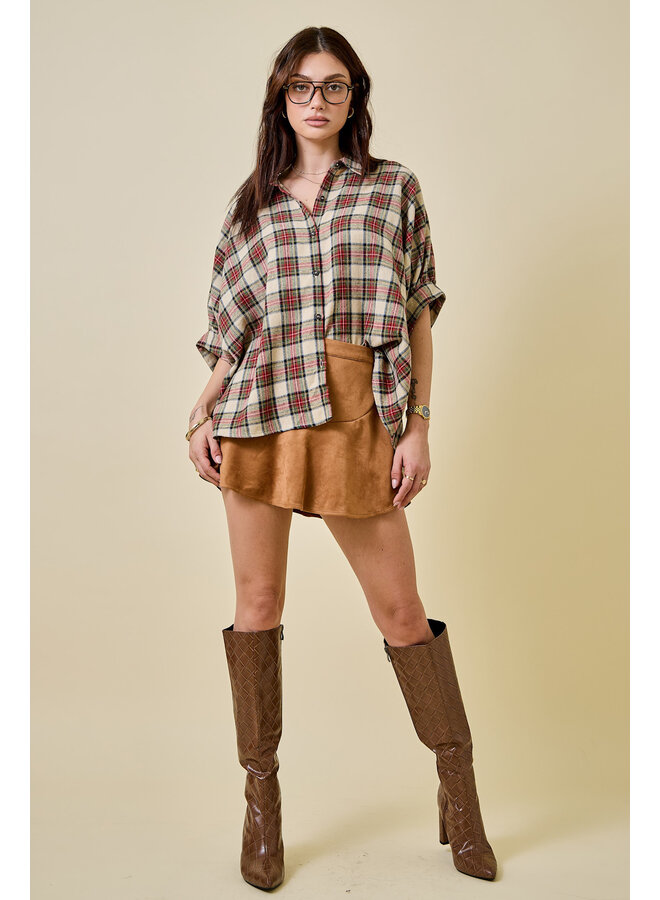 TEAGAN OVERSIZED BUTTON DOWN TOP - TAN PLAID