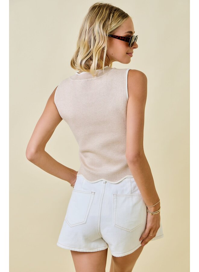 SCALLOP CHARM KNIT TOP