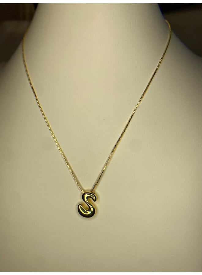 24KGF GROOVY LETTER NECKLACE