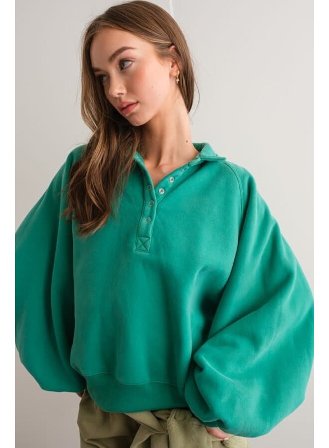 IN A SNAP BUTTON COLLARED SWEATER - GREEN