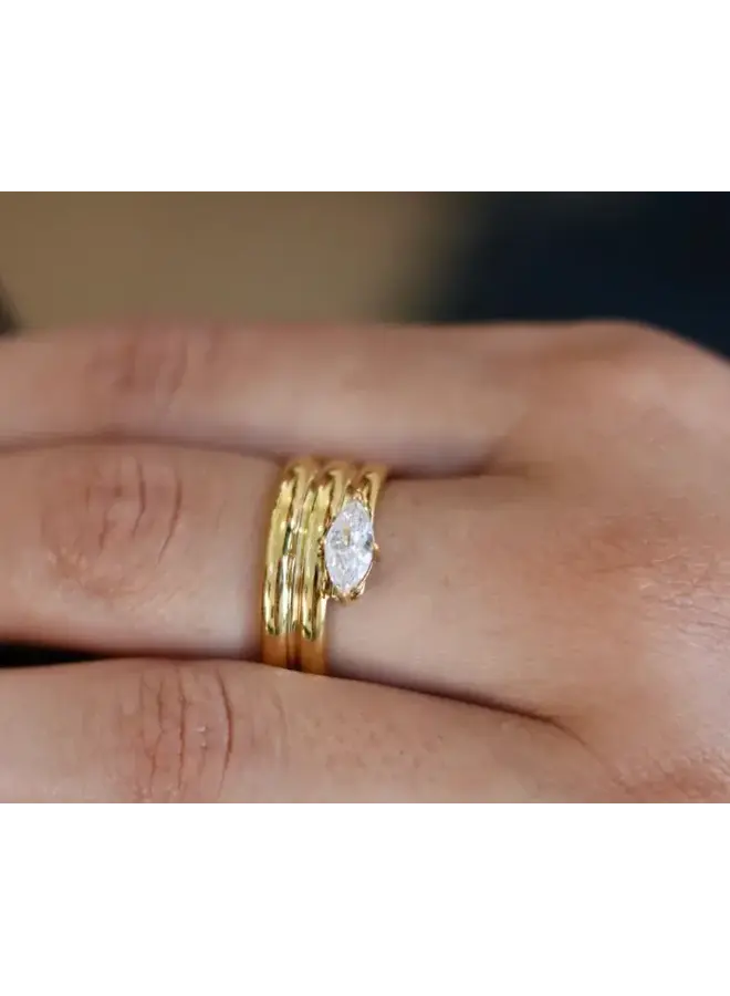 RENATA 24KGF ADJUSTABLE SIZED RING