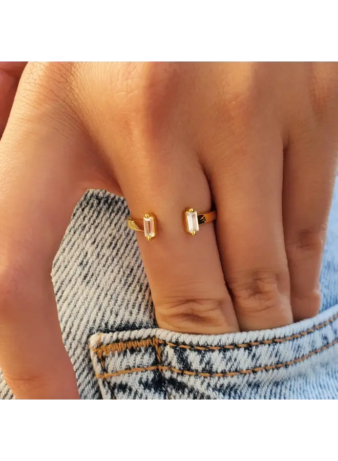 ROBIN 24KGF SIZED DAINTY BAGUETTE RING