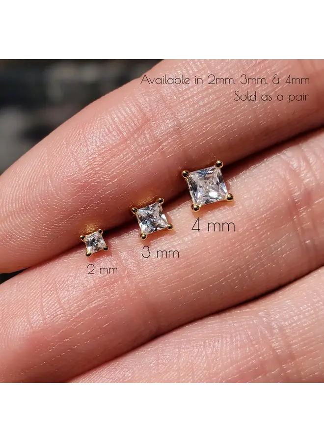 ANDI TINY STUD 3MM EARRINGS