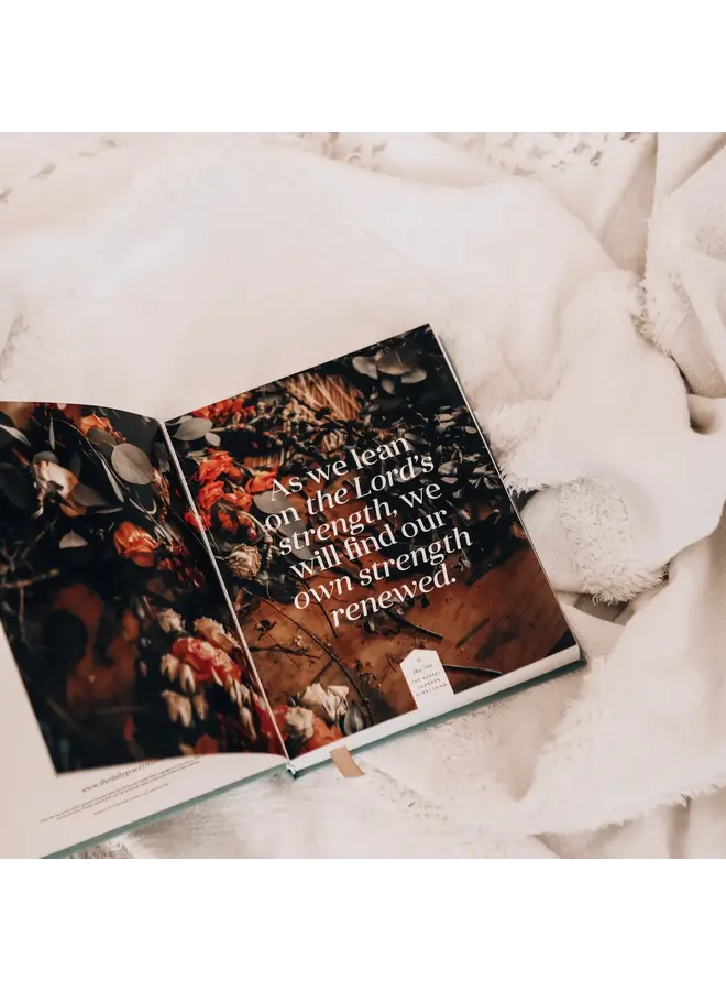 THE GOSPEL CHANGES EVERYTHING - 365 DAY DEVOTIONAL