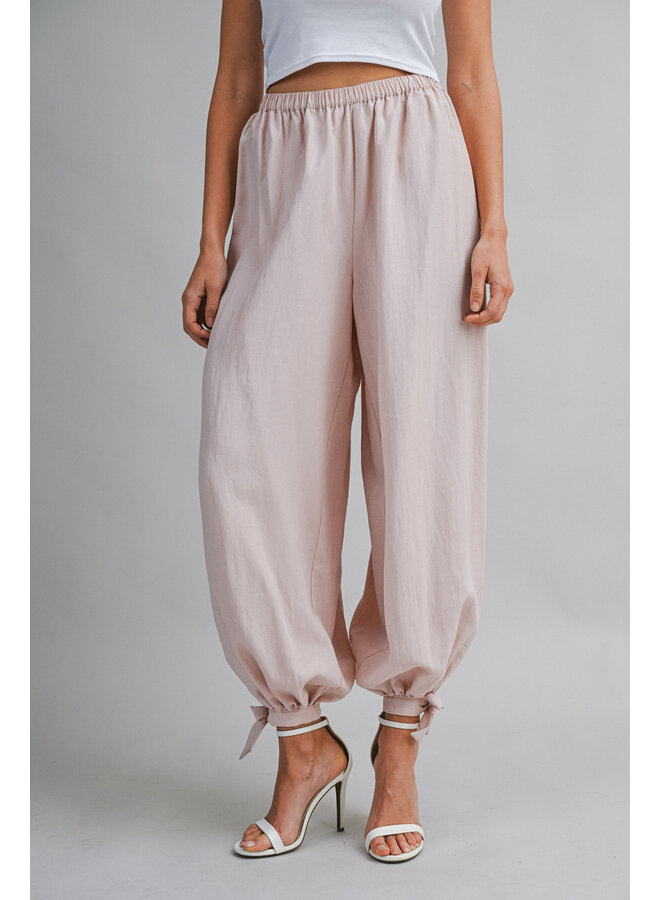 EVERYDAY ELEGANCE MAUVE BALLOON PANTS