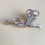 CROQUETTE BOW CLAW CLIP-BLUE