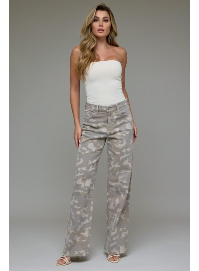 LOGAN HIGH RISE CAMO DAD JEAN