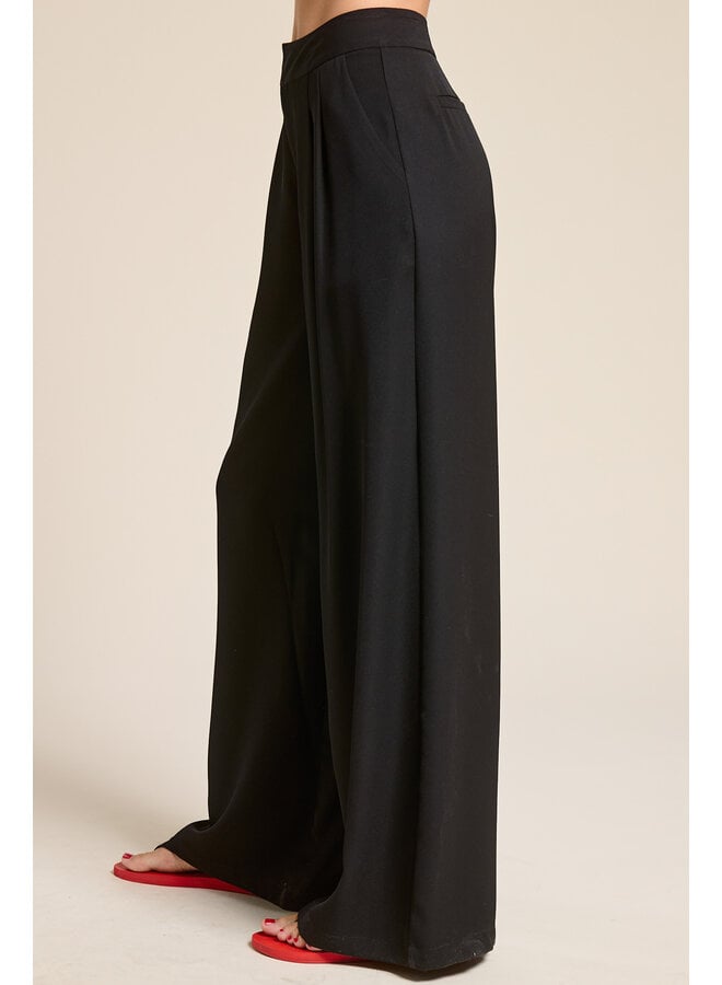 TREVOR PLEATED TROUSER PANTS