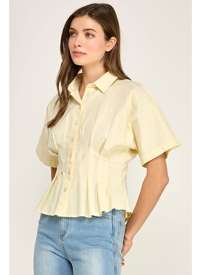 LIFE GIVING LEMONS PLEATED BUTTON DOWN TOP