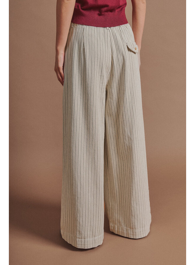 SAY PRETTY PLEATS BOTTOM